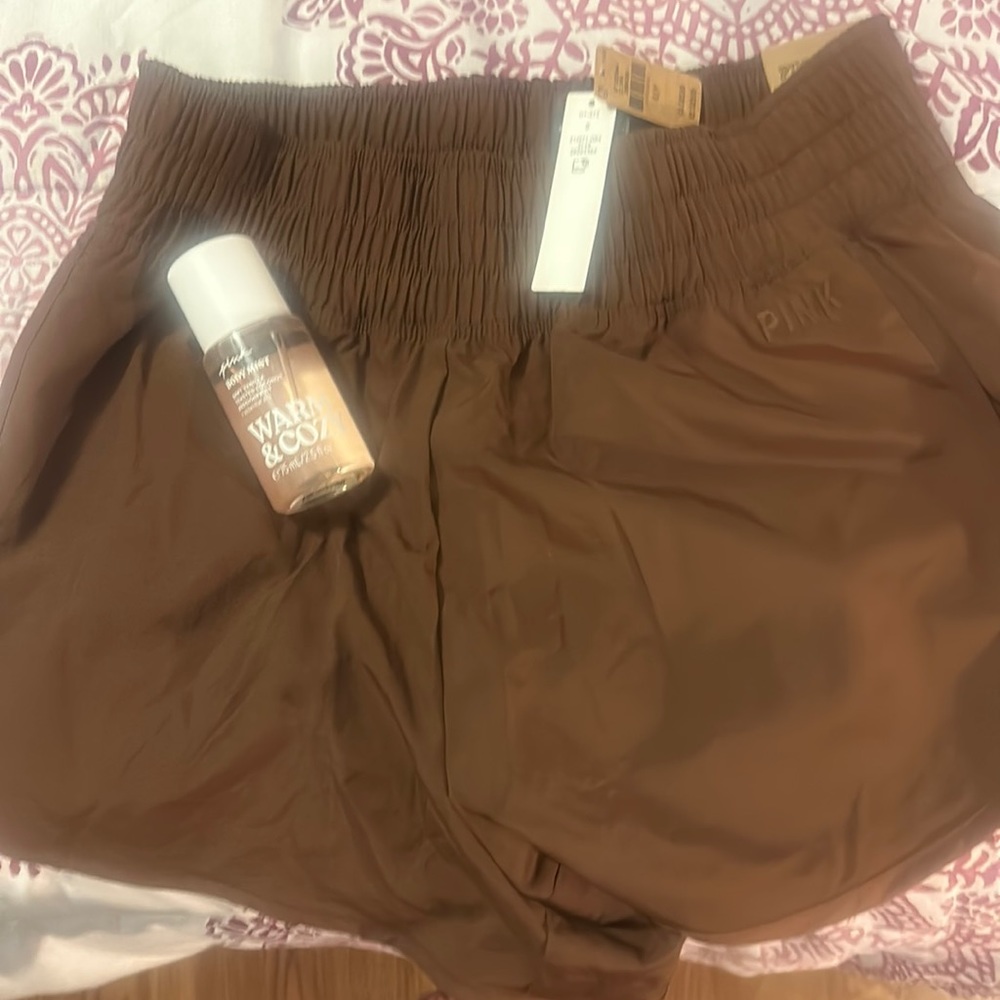 Small Victoria Secret Shorts Brown with small spray set